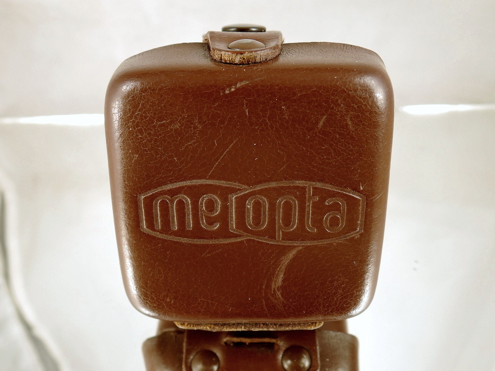 FLEXARET MEOPTA Leather box for a square lens hood B40 and four filters B36