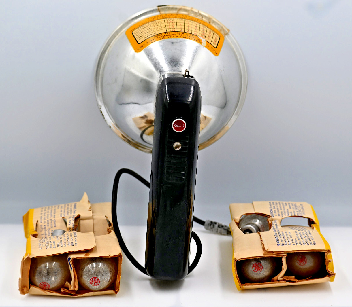 Vintage Kodak B-C Flasholder With Flash Bulbs in the Original Box