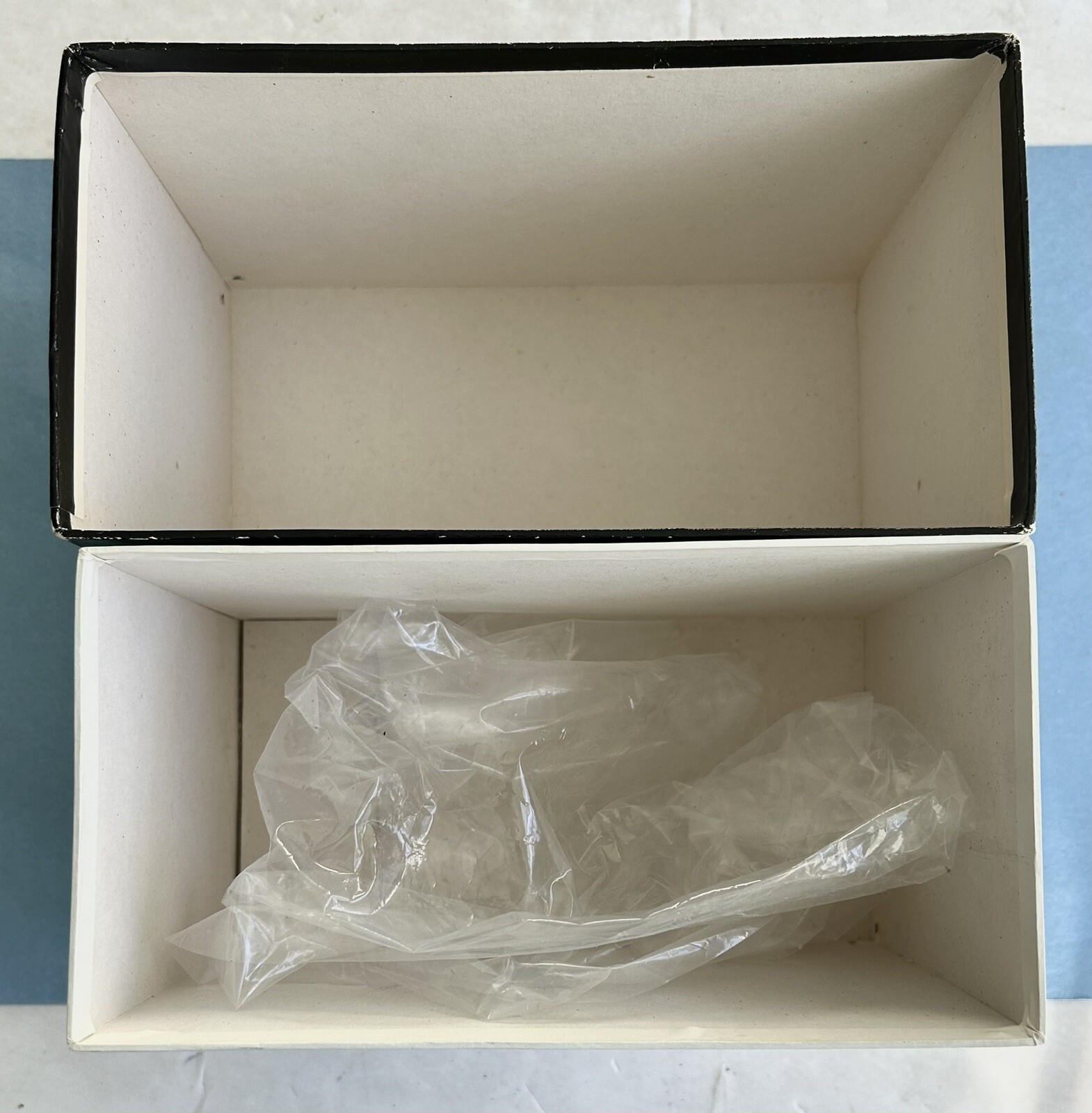 Vintage NIKON F BELLOW FOCUSING ATTACHMENT BOX PB-4 Box Only