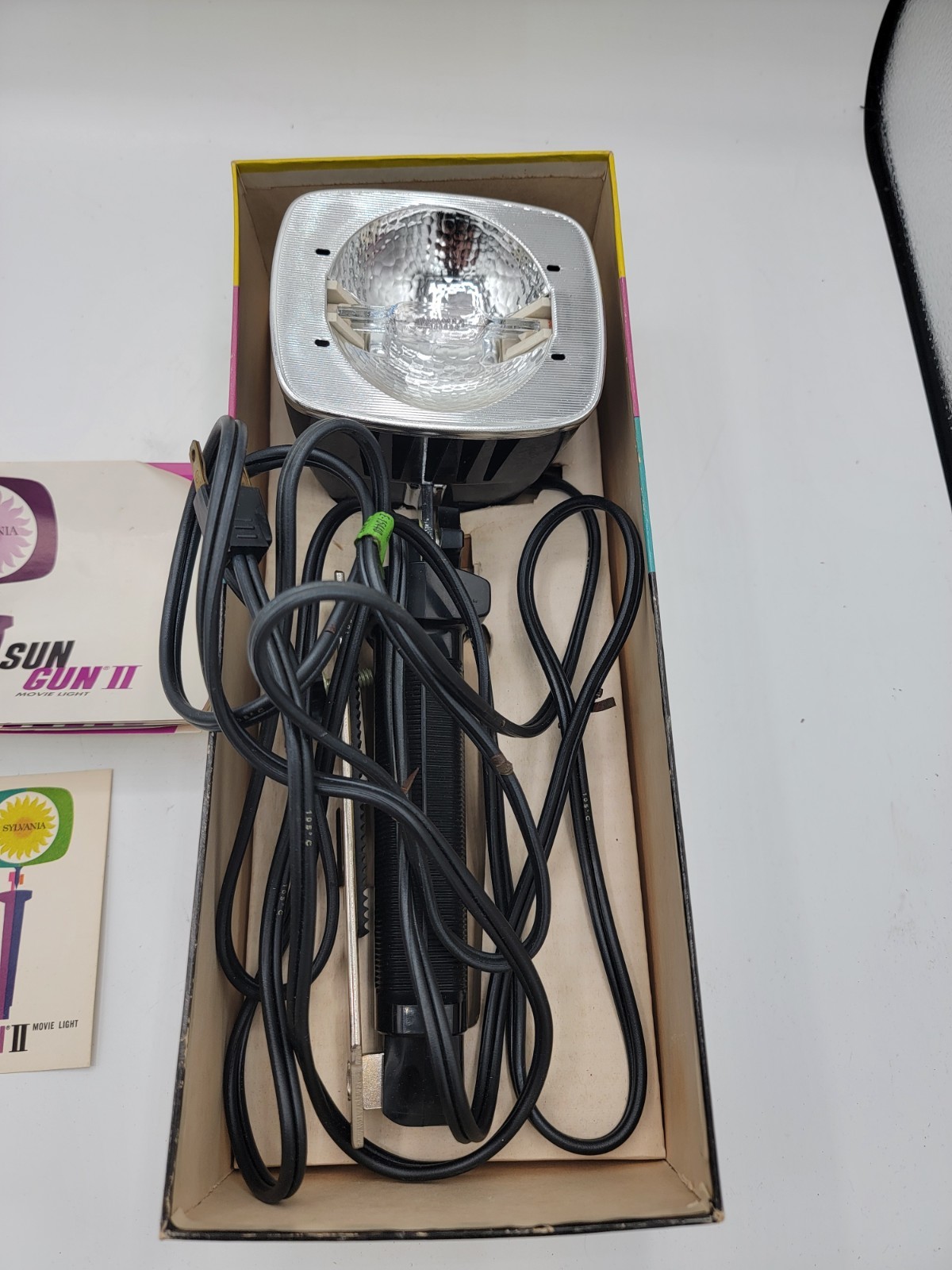VINTAGE SYLVANIA SUN GUN II MOVIE LIGHT MODEL SG-55, Box And Instructions