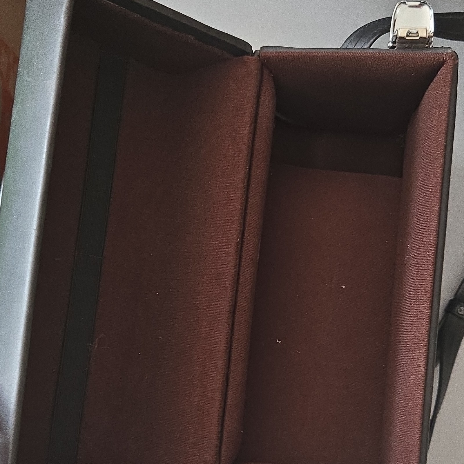Vintage Minolta XG-M Black Hard Leather Camera Case Tiered Compartment Box Strap