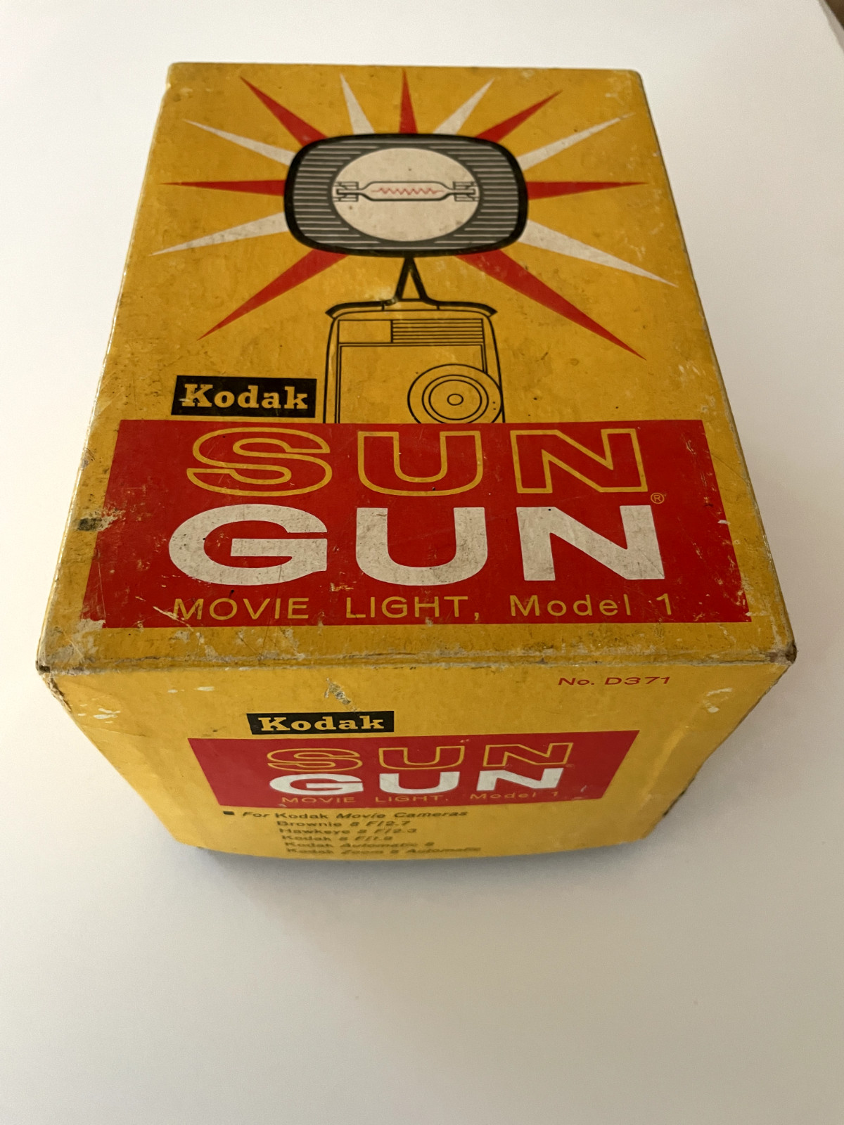 Kodak Sun Gun Movie Light Model 1 D371 Electric 8mm Tested & Works see video