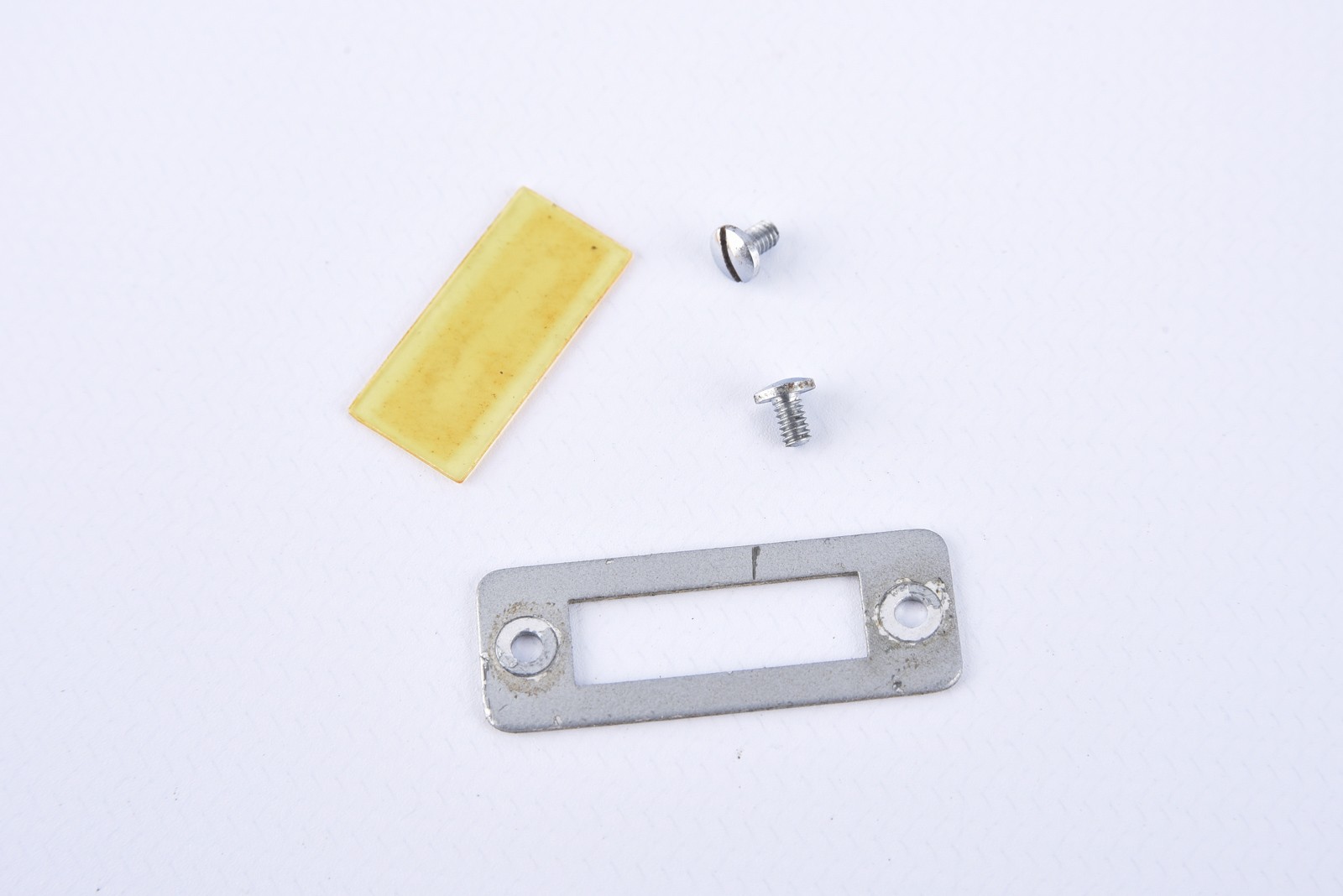 Plaubel Makiflex Automatic Camera Part Shutter Counter Window and Screws V02