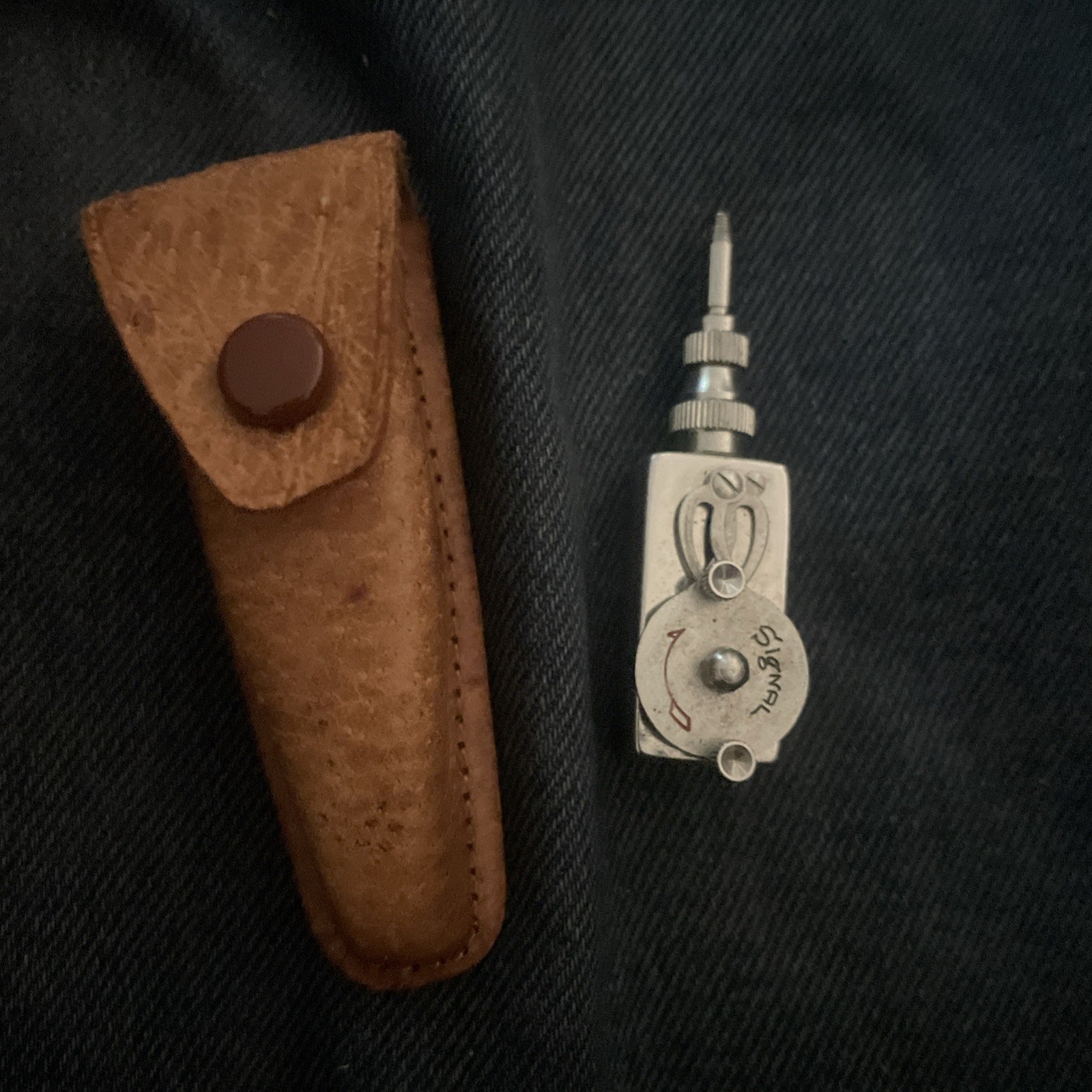 Vintage Signal Self-Timer Threaded for Film Camera with Case