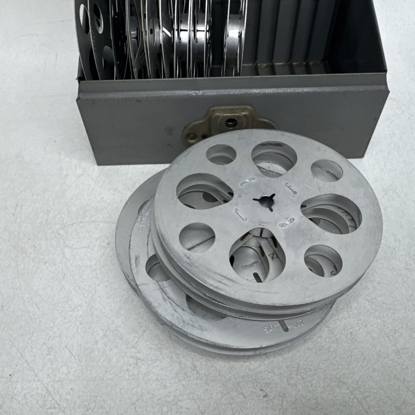 Brumberger Reel/Reel Metal Storage Case With 12 Empty Canisters
