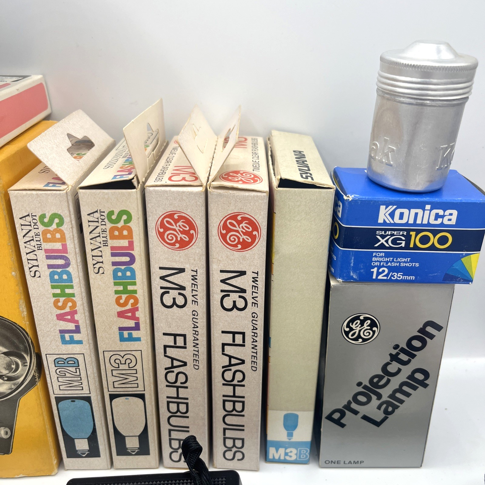Vintage Bundle of GE/Sylvania Flashes, Flash Holders, Flashbulbs & Filters