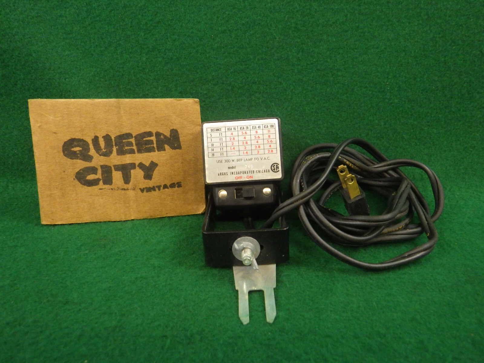 Vintage RARE Hot Shoe mounted Argus 300W Movie Light – Model 745 8mm 16mm
