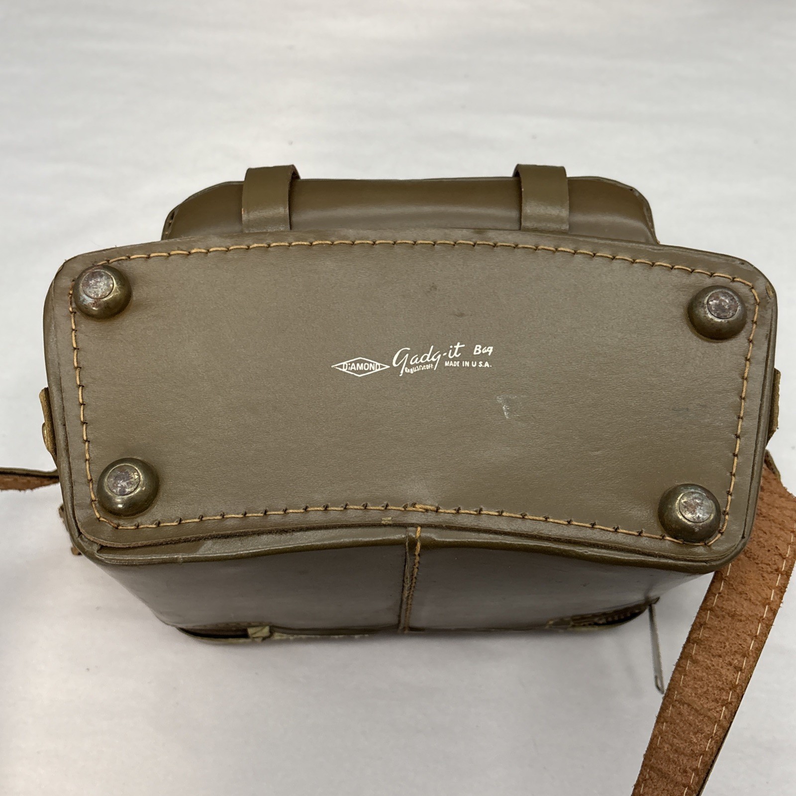 Vtg Gadgit Diamond Valencia Series Model #VA-1 Leather Type Shoulder Camera Bag