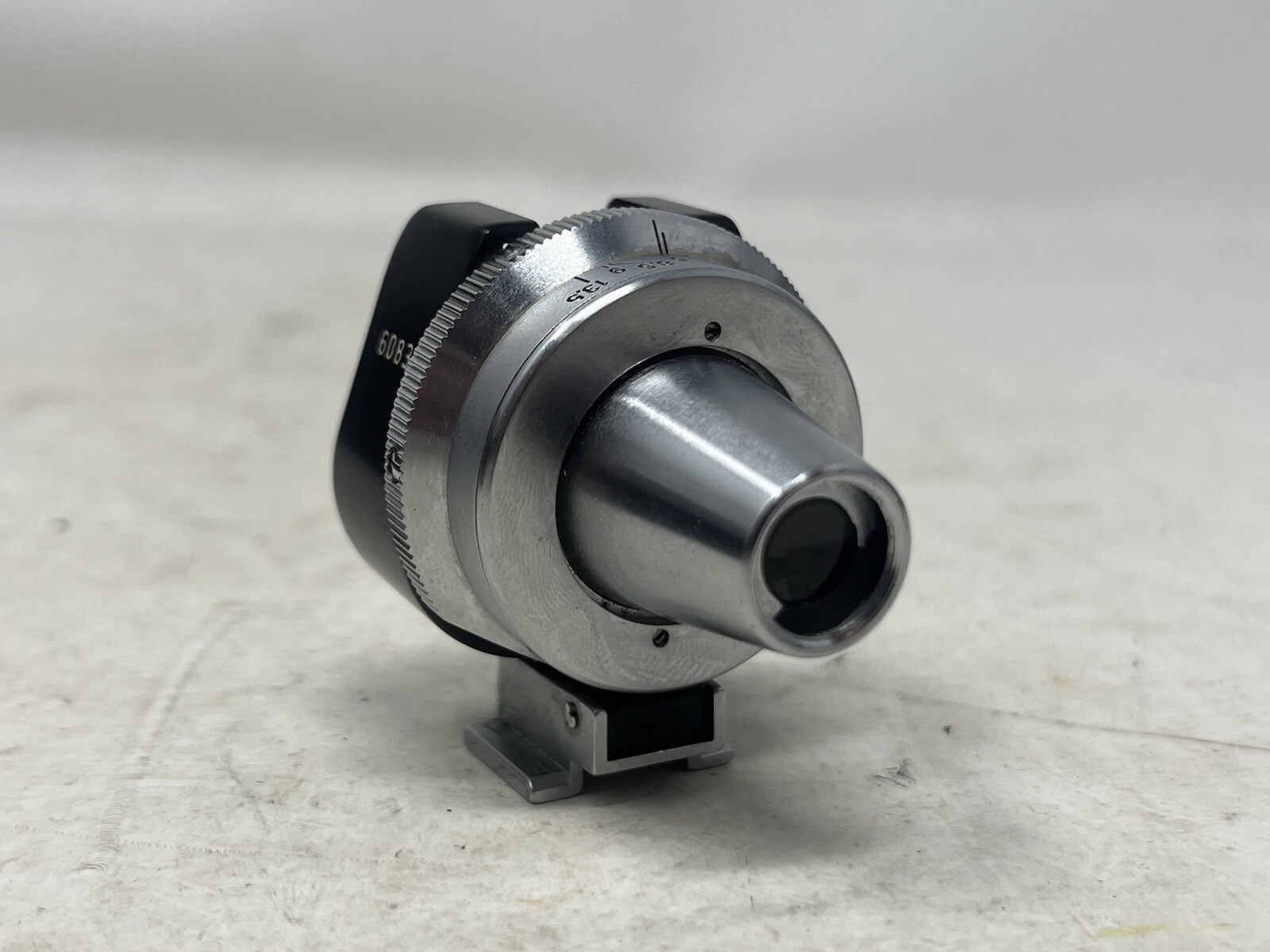 E.LEITZ WETZLAR BLACK UNIVERSAL VIEW FINDER FIT LEICA RANGEFINDER | Read Desc.