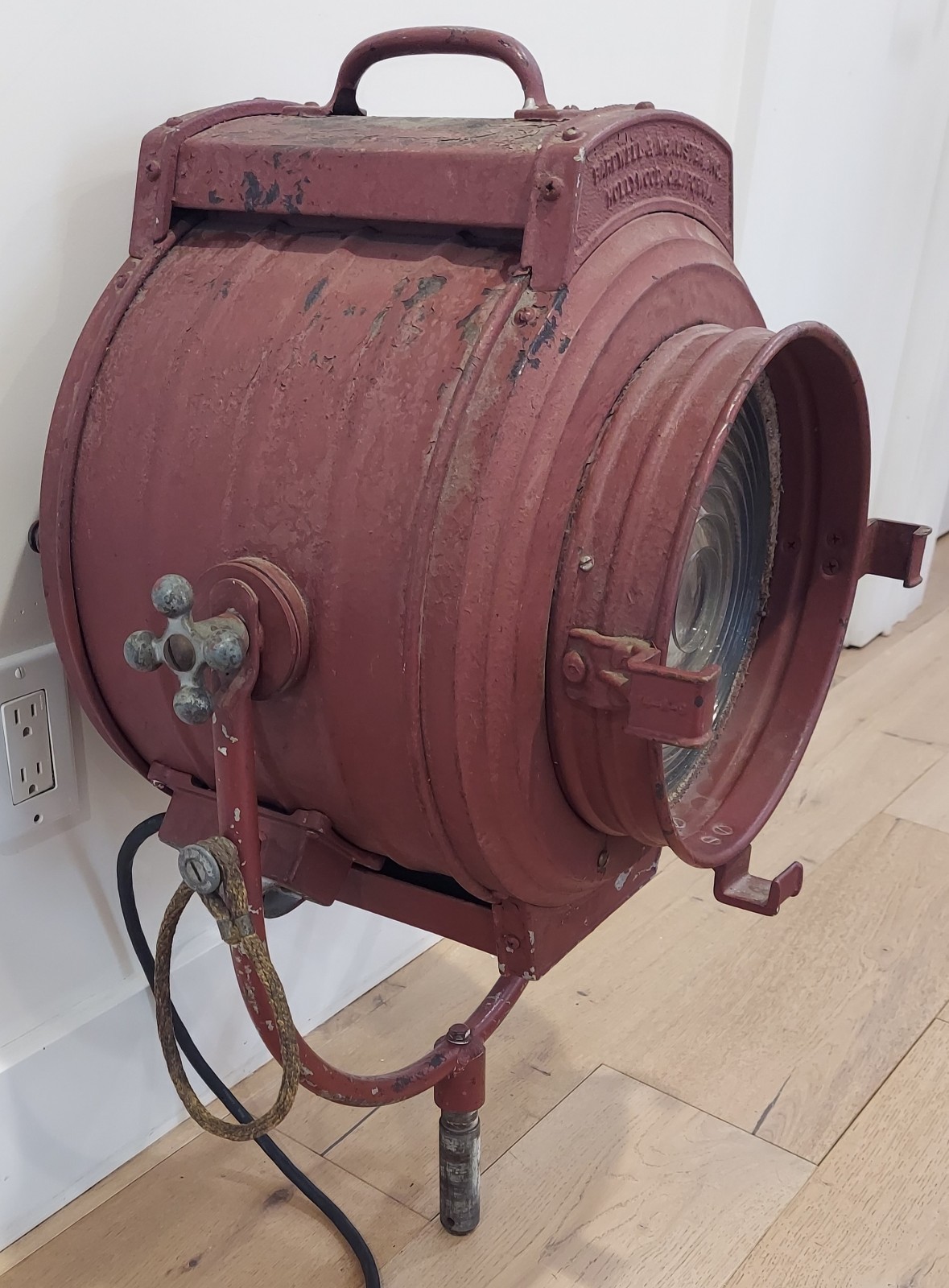 Bardwell & McAlister Hollywood Movie Keg Light 10″ Fresnel stage spot California