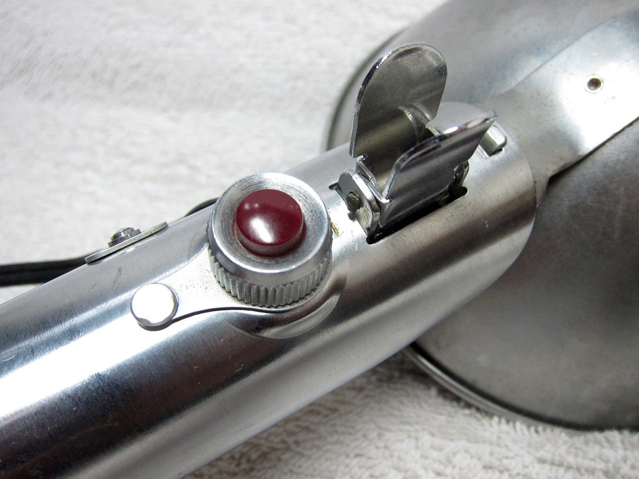 4 Vintage PRESS Camera FLASH Handle’s. Graflex,Heiland,etc. STAR WARS Lightsaber