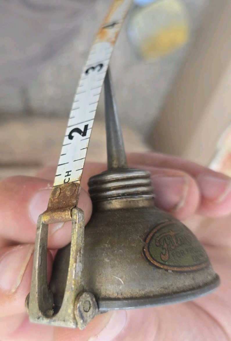 VINTAGE USA BELL & HOWELL FILMO PROJECTOR OIL CAN