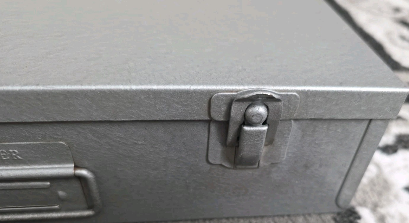 Vintage: Brumberger Photo Slide Metal Storage Case – with 84-Glass Case Slides