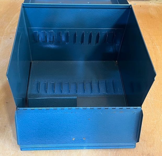 VTG Logan Deluxe Metal Movie Film Chest 12 Slots Box Storage + 9 Reels & Cases