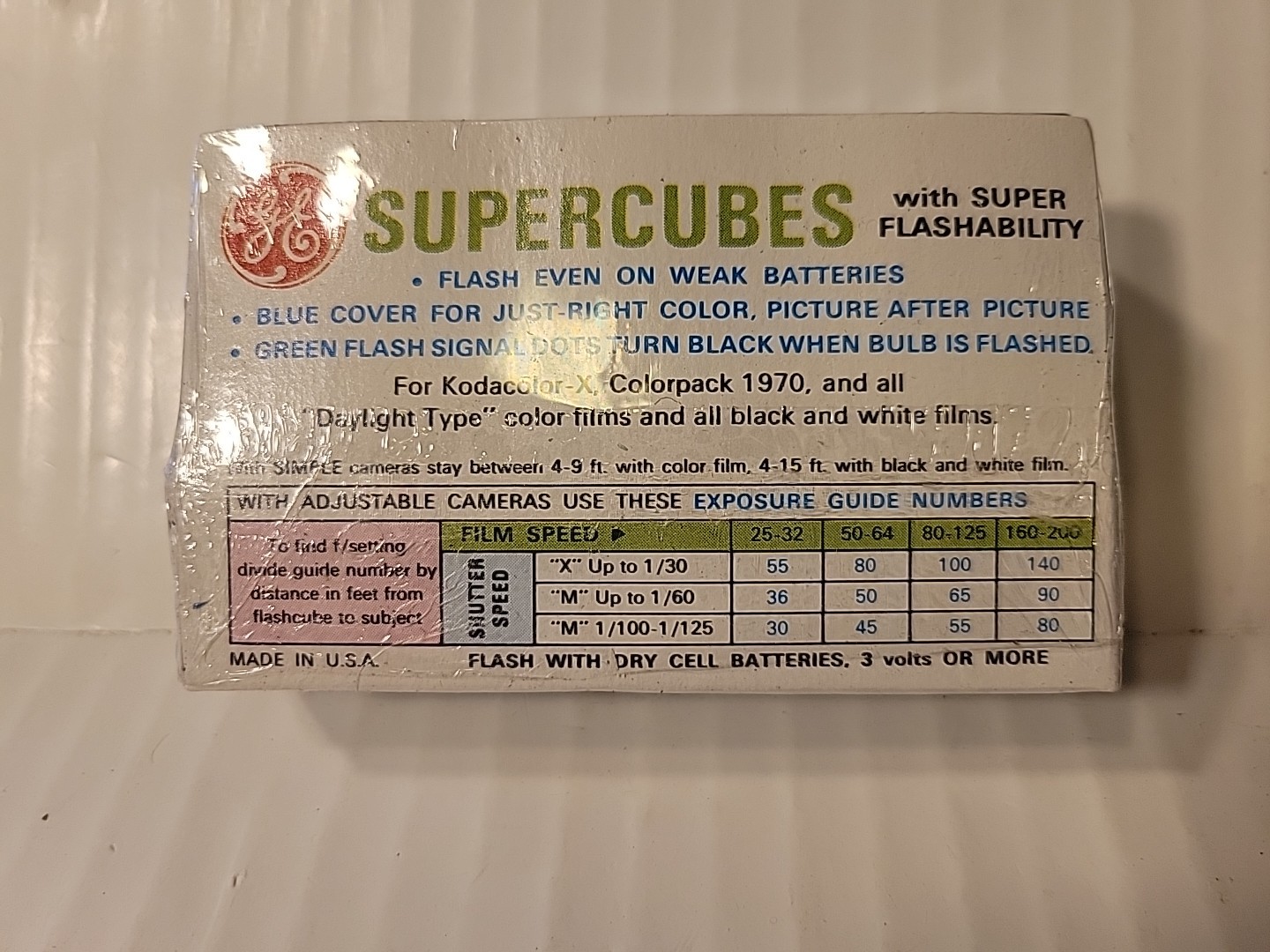 flash cubes 3 SUPERCUBES vintage Ge AIRTIGHT SEALED