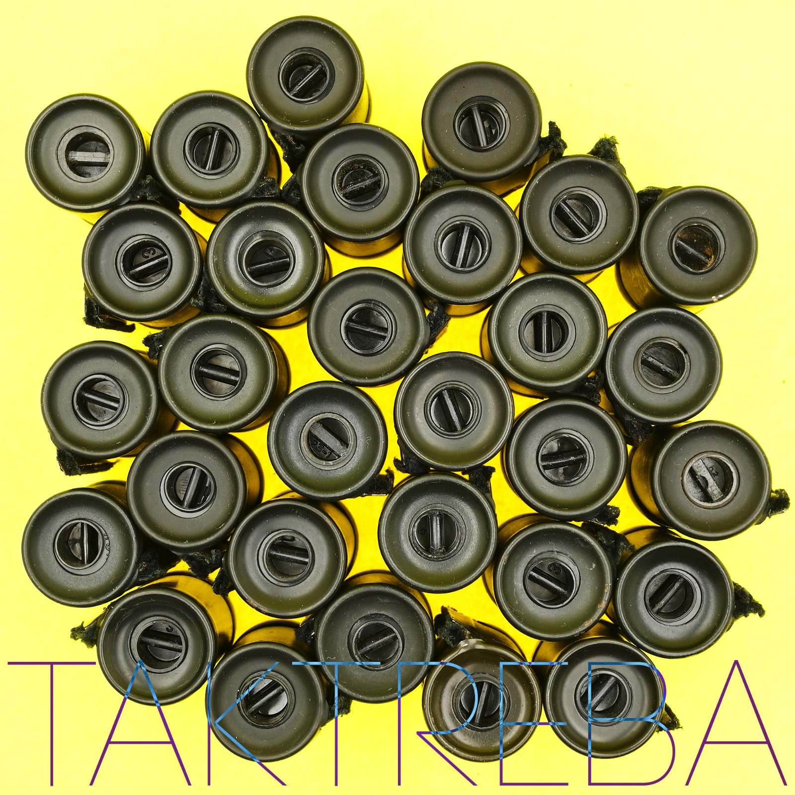 Reloadable Canister Metal Cassette 35mm Film Type 135m. Only Red Green Blue seal