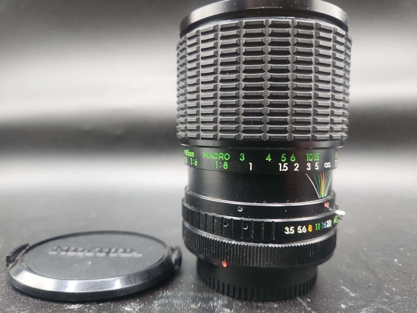 Nikura MC Auto Zoom 1:3.5 28-85mm lens Un-TESTED