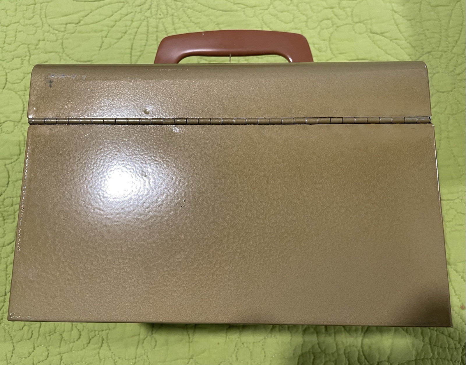 Metal Logan 8mm Movie Reel Chest Storage Case Tan, holds 12 reels New Old Stock