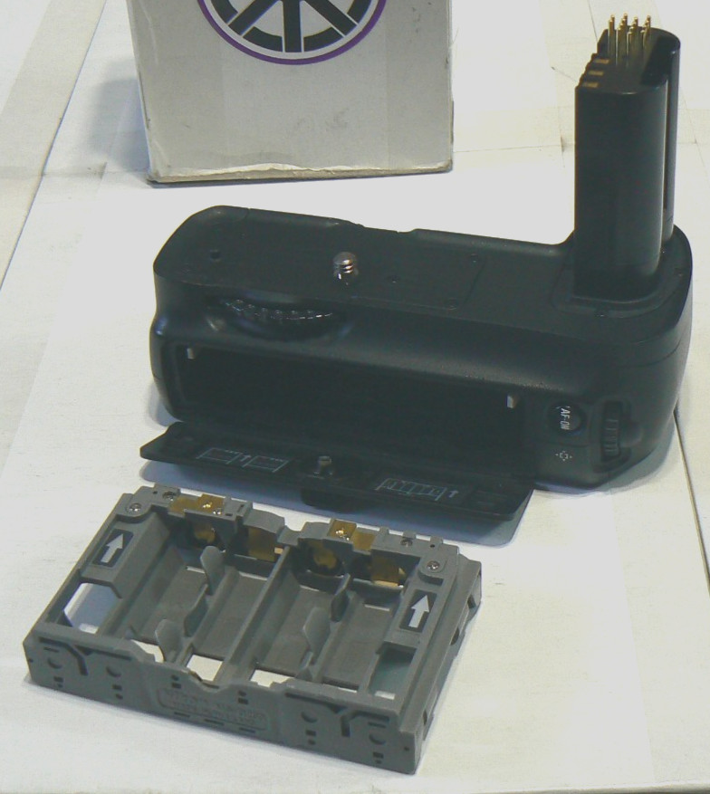 Nikon MB-D200 Multi Power Battery Pack Grip with Battery Tray BB