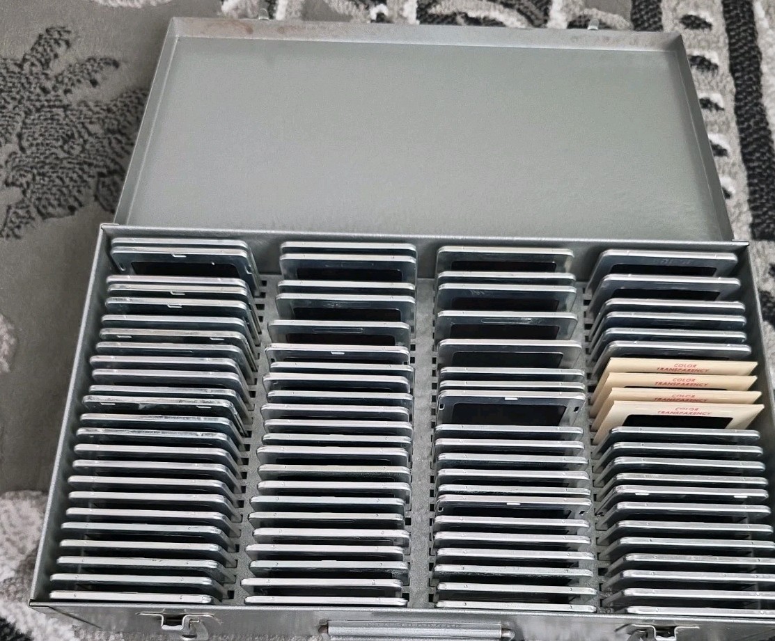 Vintage: Brumberger Photo Slide Metal Storage Case – with 84-Glass Case Slides