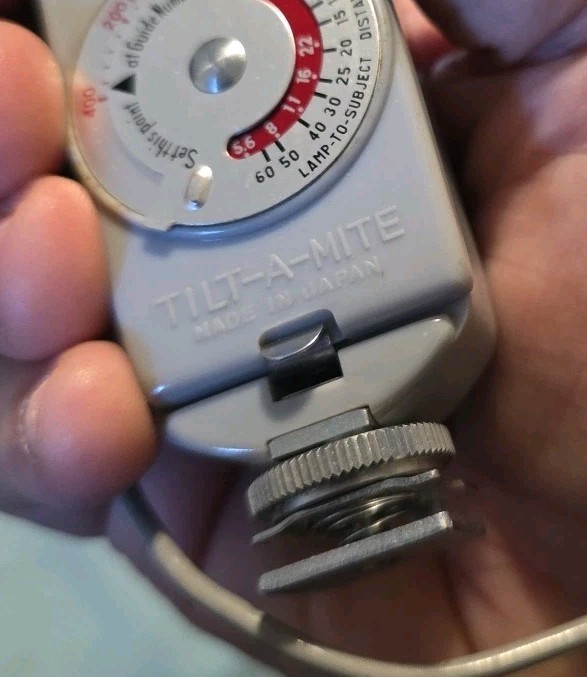 Vintage Camera Heiland Tilt-A-Mite Flash Unit Bayonet/M2 Base