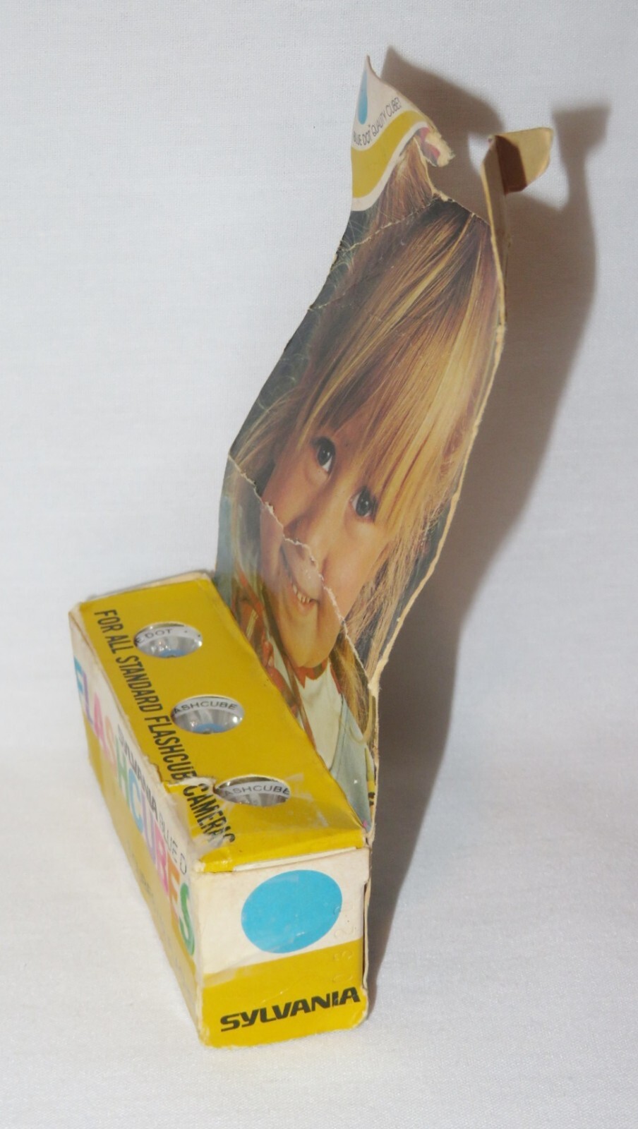 Sylvania Blue Dot Flash Cubes ~ 3 Pack 12 Flashes ~ NOS