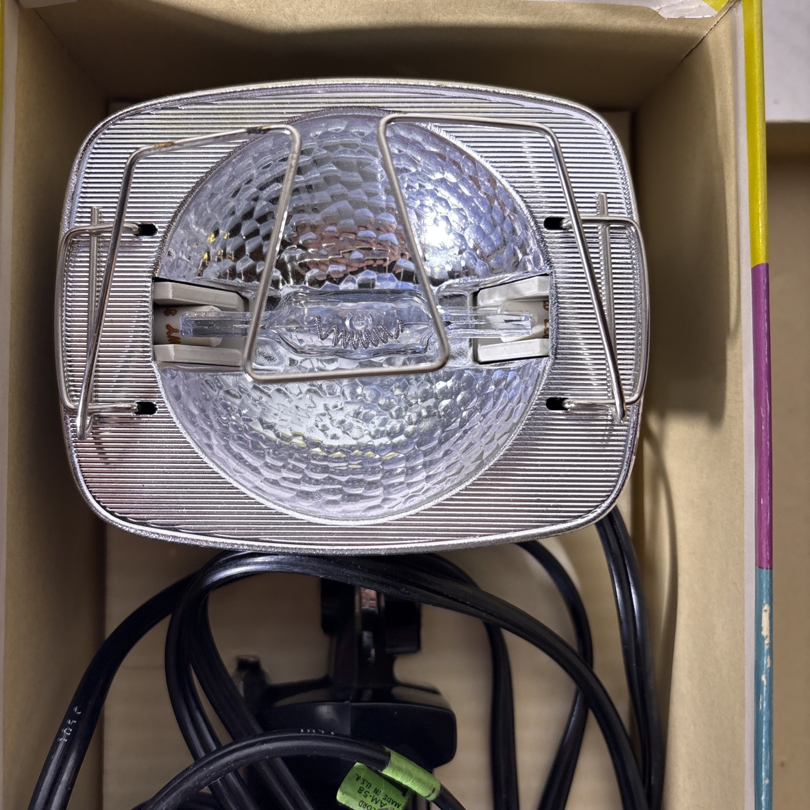 VINTAGE SYLVANIA SUN GUN II MOVIE LIGHT MODEL SG-55 In BOX