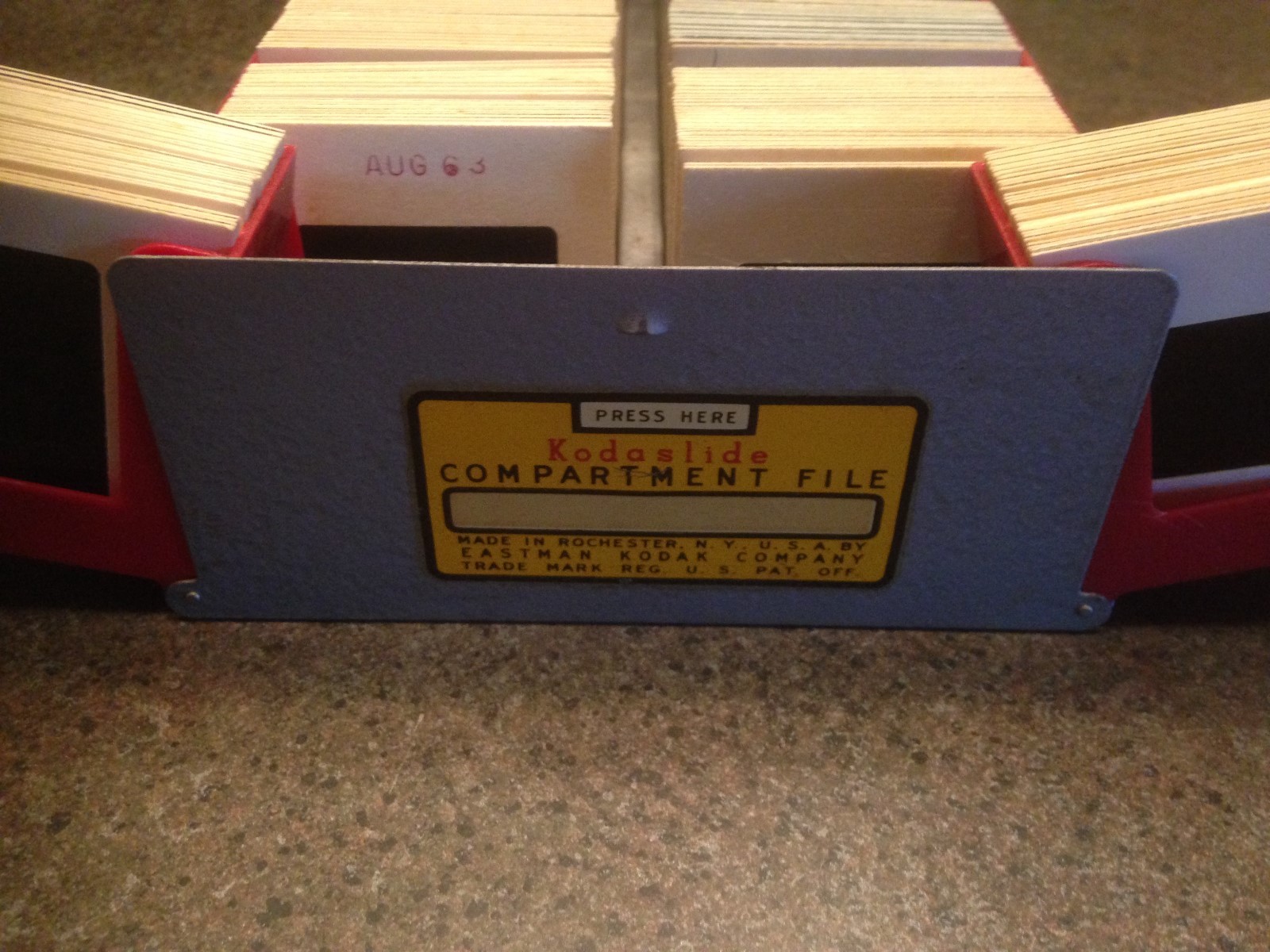 Vintage EASTMAN KODAK Kodaslide Compartment File METAL 35mm Slide w/ 200 Slides