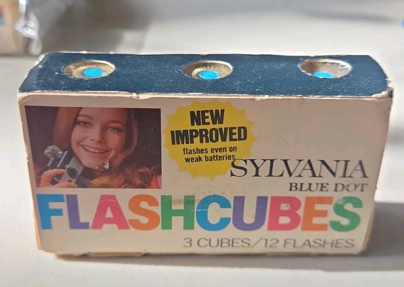 Sylvania Blue Dot Flashcubes 3 Pack/12 Flashes Brand New Old Stock