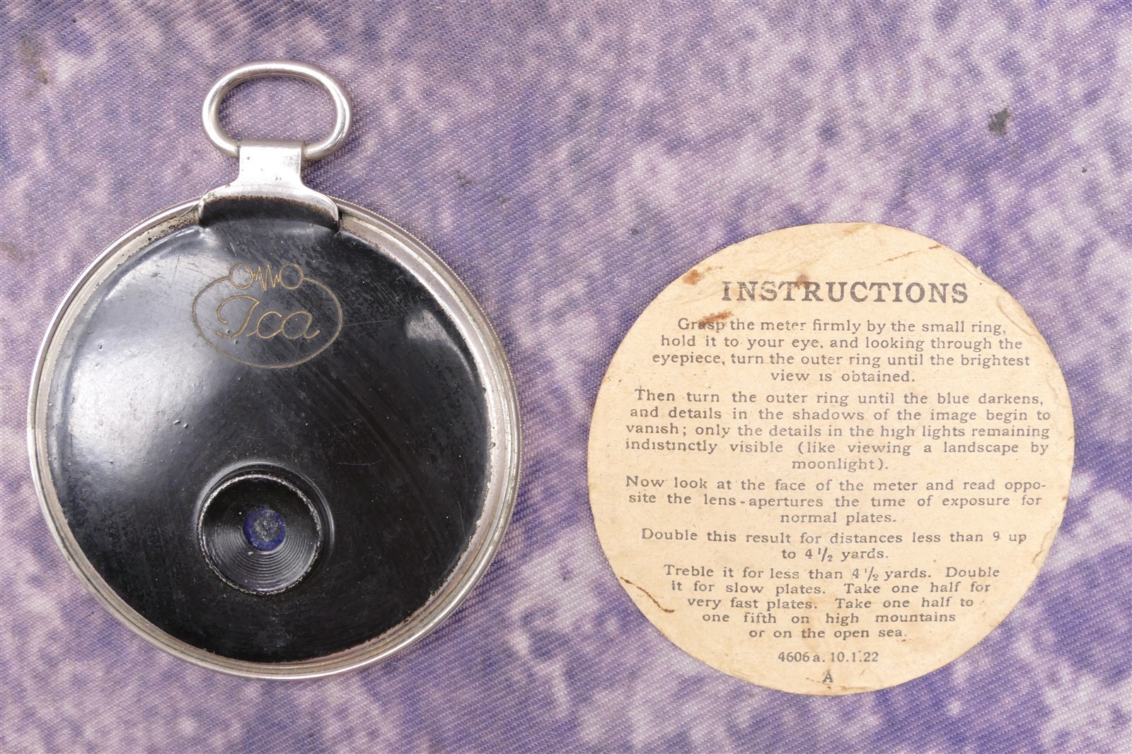 Ica Diaphot Extinction Meter with Case and Instructions “Cracked Glass”
