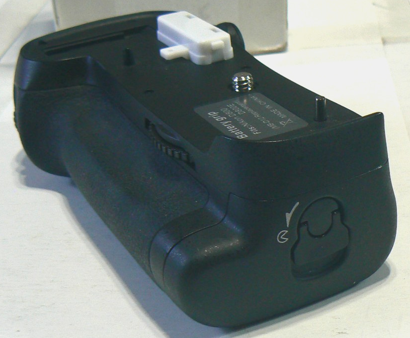 Power Battery Pack Grip Replacement for MB-D12 for Nikon D-800 & D-800E