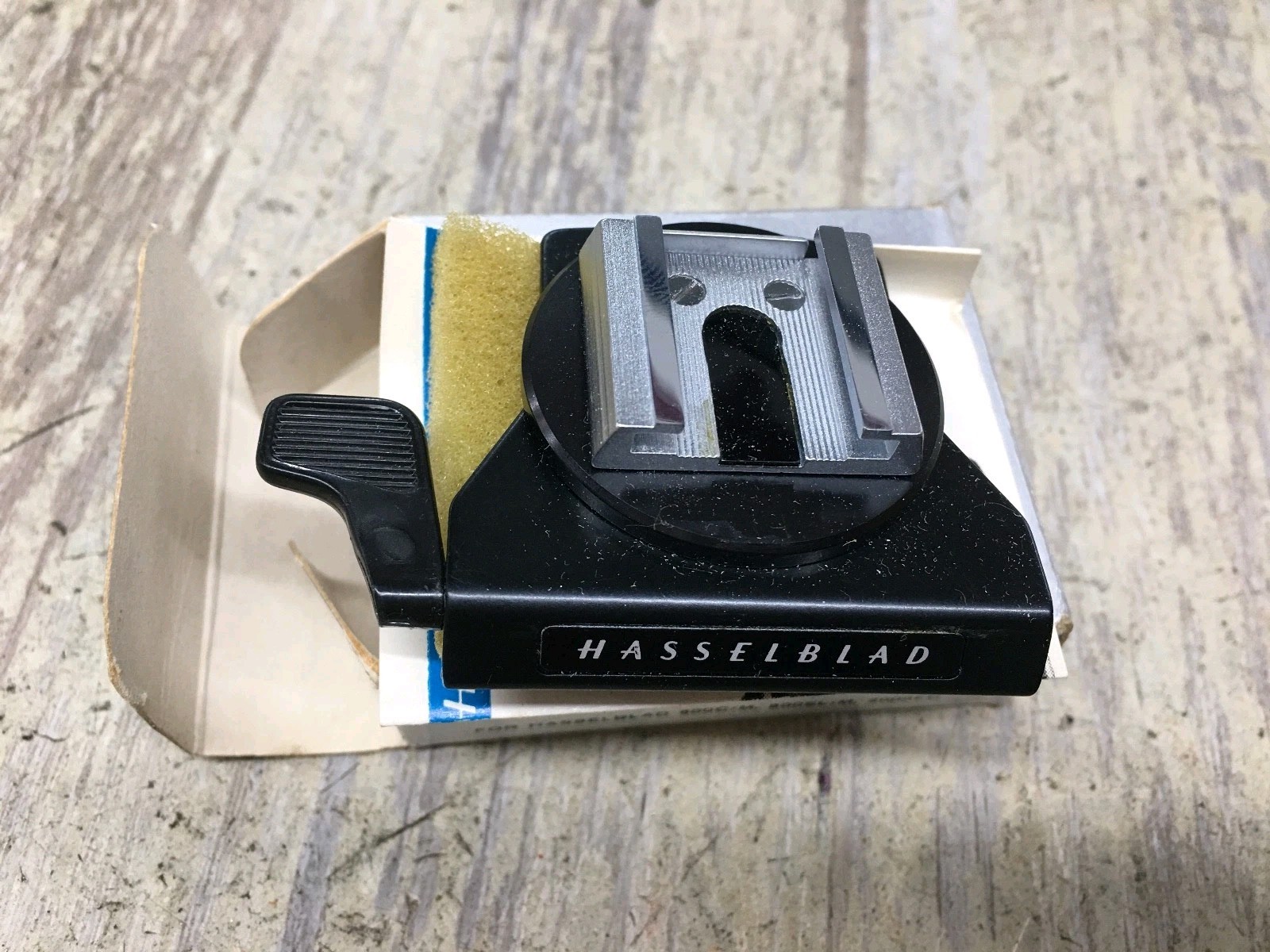 Hasselblad 40258 Flash Holder Hood-Clip Attachment Accessory. NEW NO USED