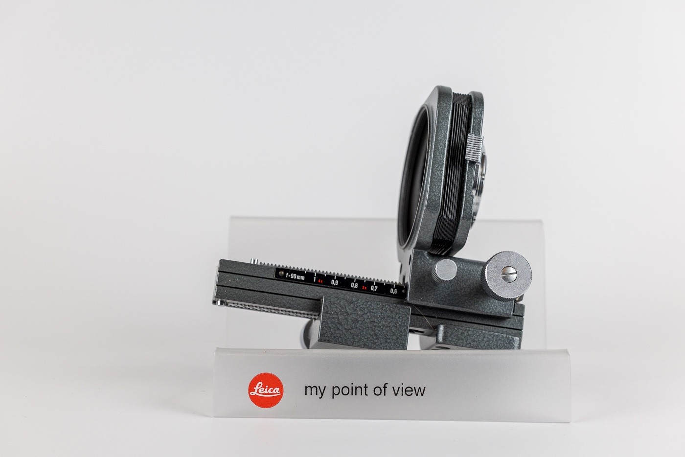 Leica 16556P Bellows w/ 16557Q Focusing Rail Macro System w/ Box M Mount
