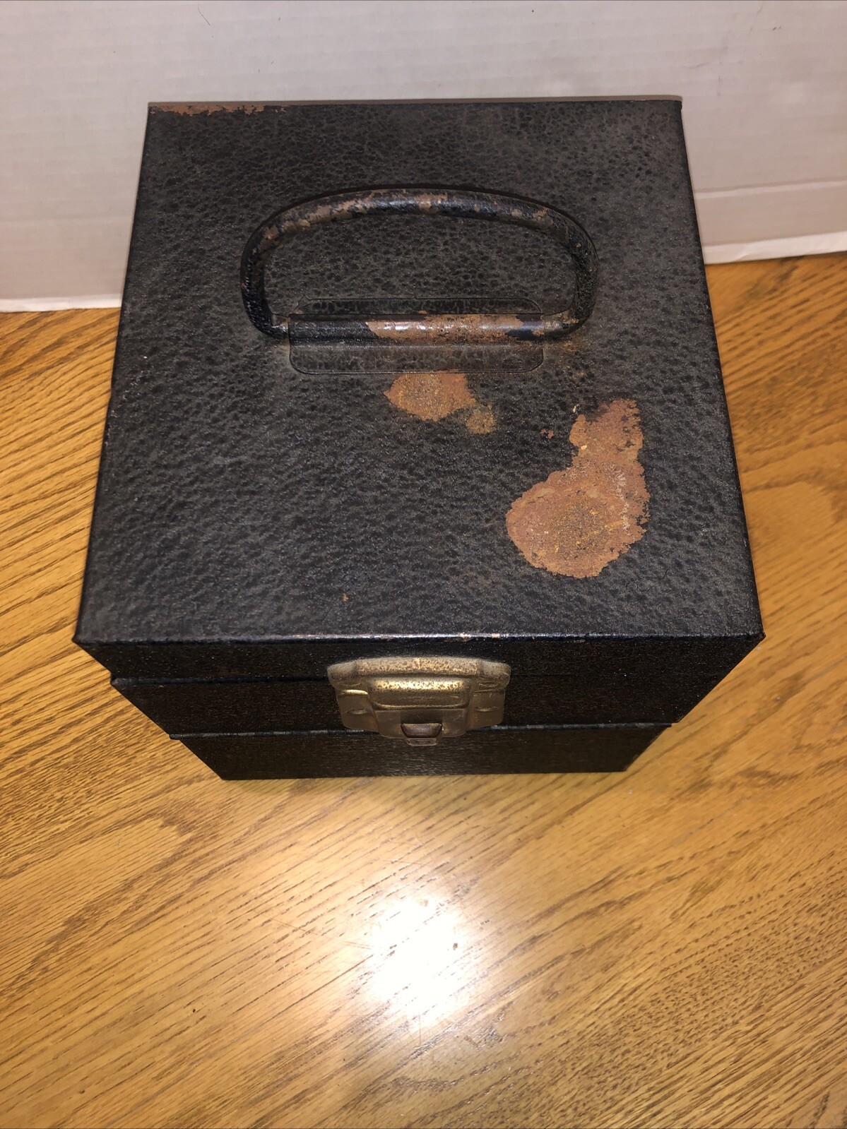 VINTAGE S-K TOOLS BLACK METAL FILM REEL BOX, CASE, TOOL BOX With Film Canisters