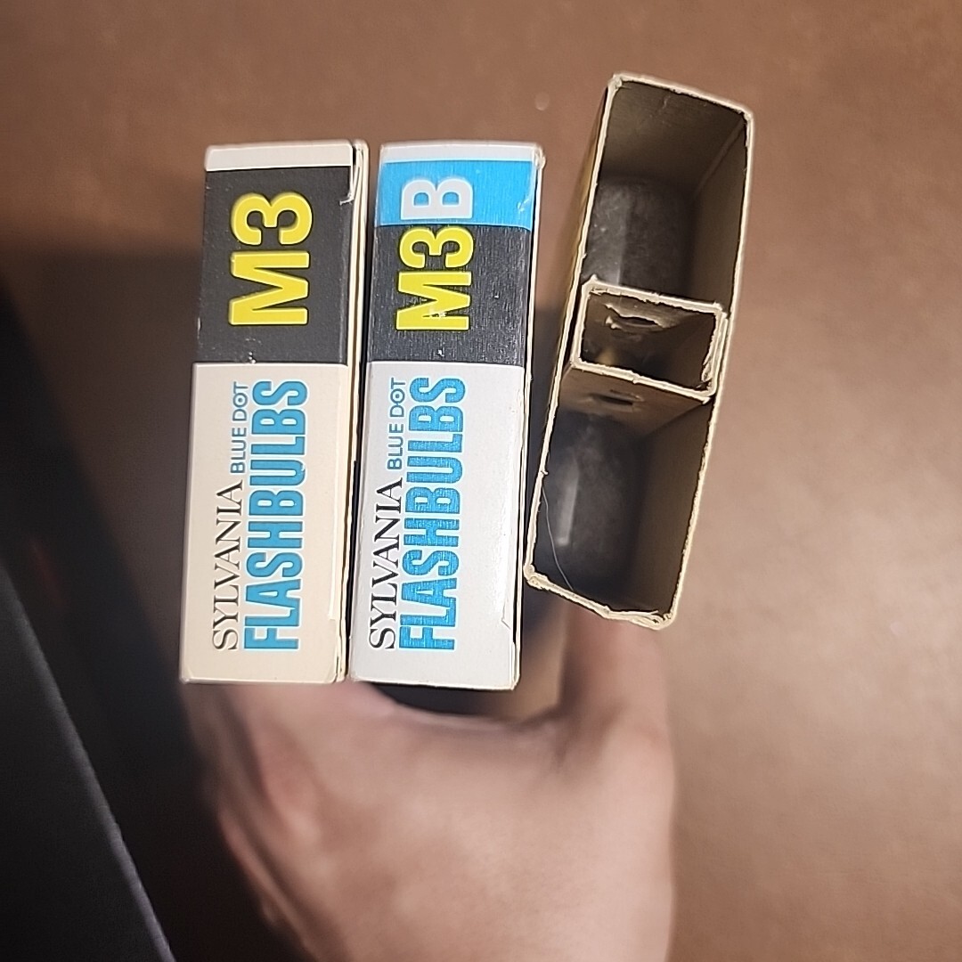 Vintage Sylvania Blue Dot Flashbulbs – M3 – M3B – M2
