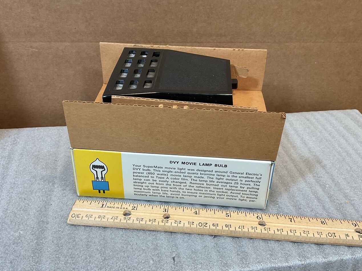 General Electric SuperMate Movie Camera Light Model SM-2 New In Box Super 8