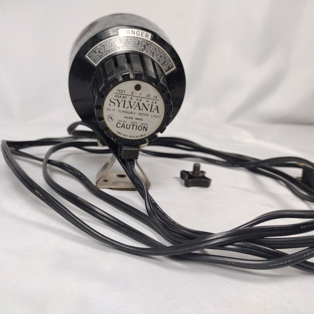 Vintage Sylvania Super 8 SunGun Sg-IX Movie Light 350 Watts Tested And Works