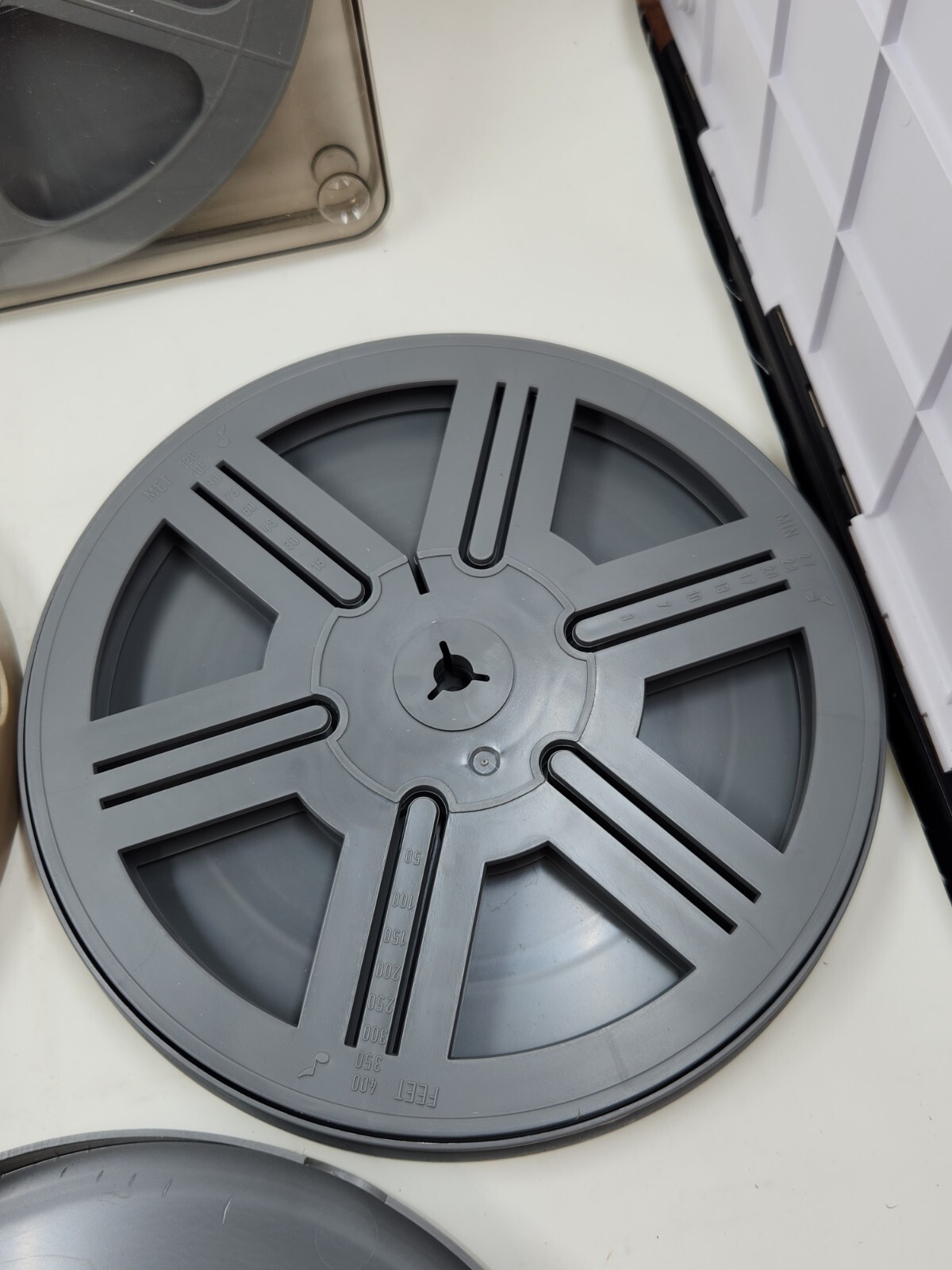 Lot of 3pcs Vintage 8mm Reel 7″ Plastic w Canister 400ft 3pack
