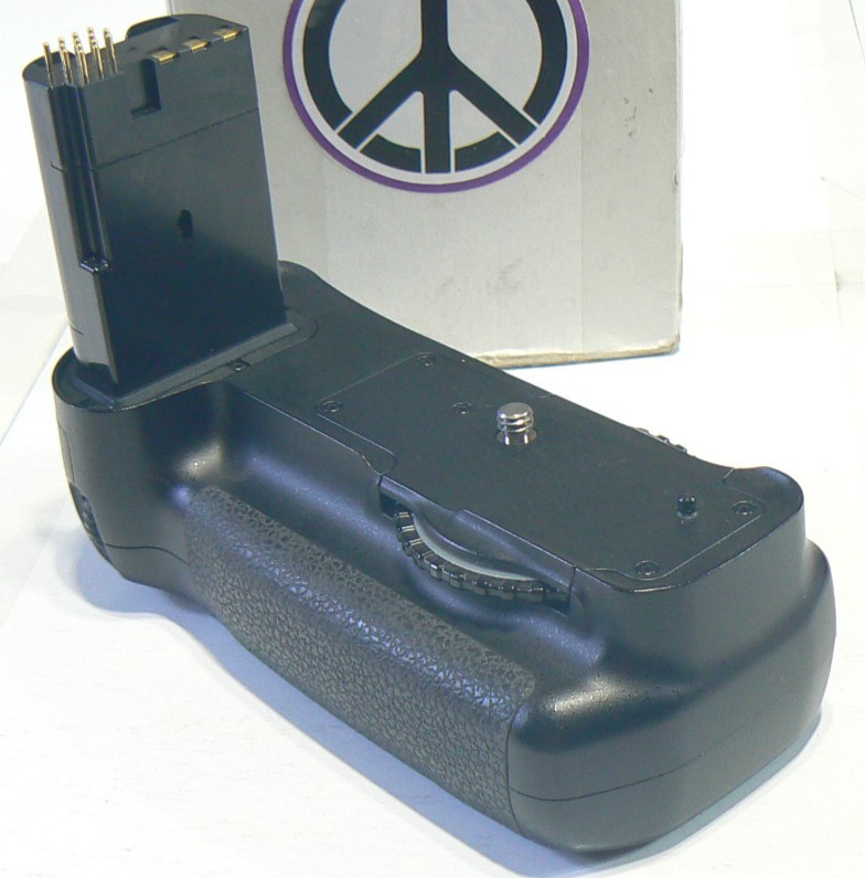 Nikon MB-D200 Multi Power Battery Pack Grip CC
