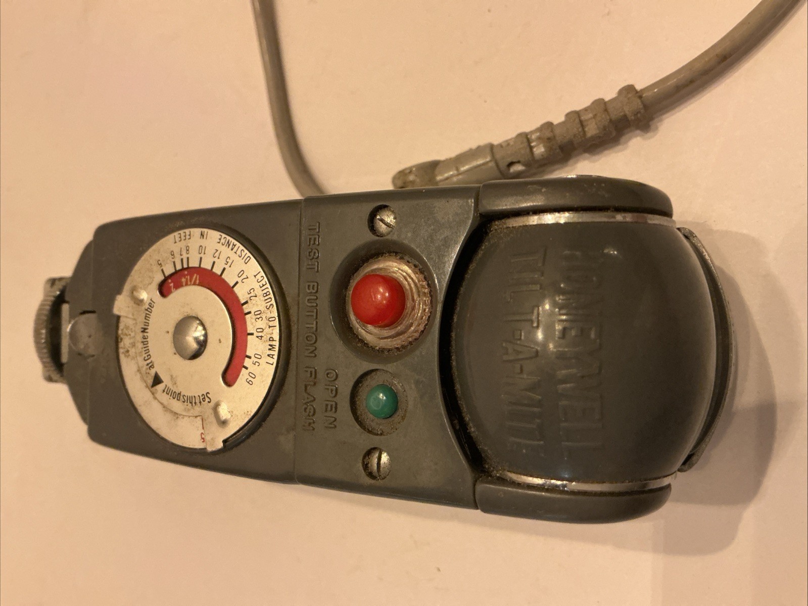 Vintage Honeywell Tilt-A-Mite Camera Flash Unit Collapsible Fan Japan 1950s
