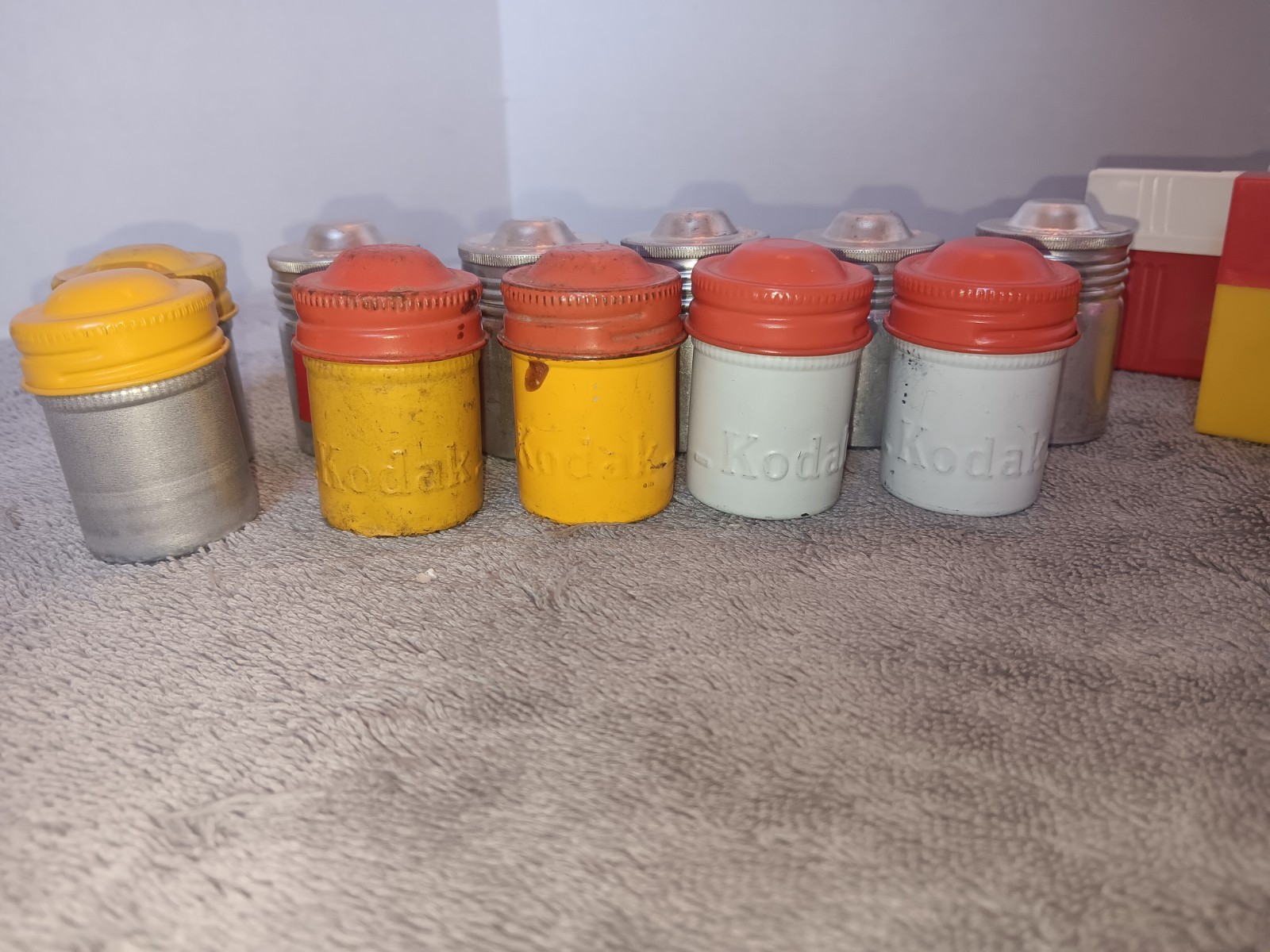 Estate Lot of 11 Vintage Kodak and Ansco Film Canisters Plus 4 Plastic Slide Tr