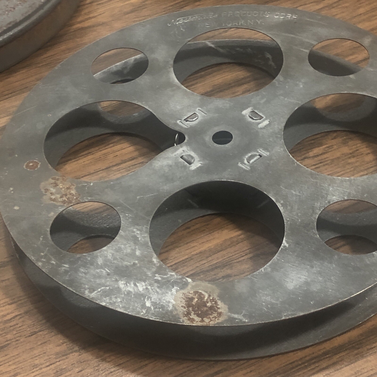 Vintage Neumade N.Y. 7” 400′ 16mm Metal Reel w/ Metal Can 1920s-1930s Rust Empty