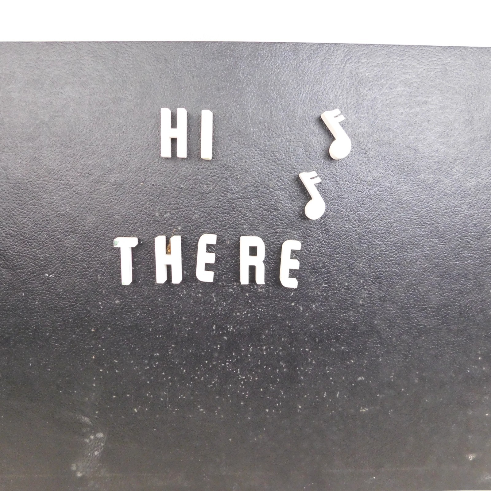 Mitten’s Movie Titlers PLT-2 Pin-Back Letters Numbers & Panel Background #C970