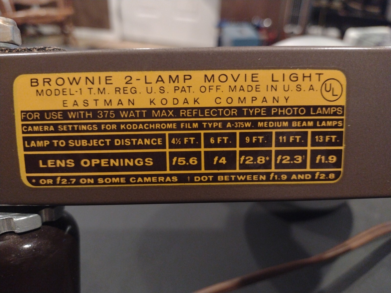 Vintage BROWNIE 2 Lamp Movie Light Eastman Kodak – Tested In Working Order