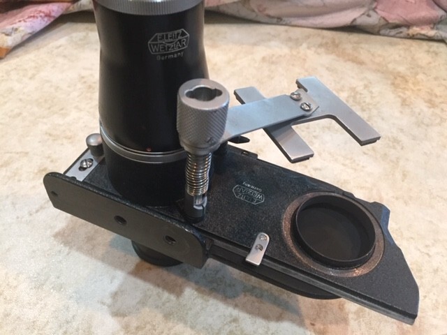 LEITZ LEICA FOCUSING STAGE DEVICE(FULDY) FOR THE SCREW MOUNT CAMERAS w/ACCESS.