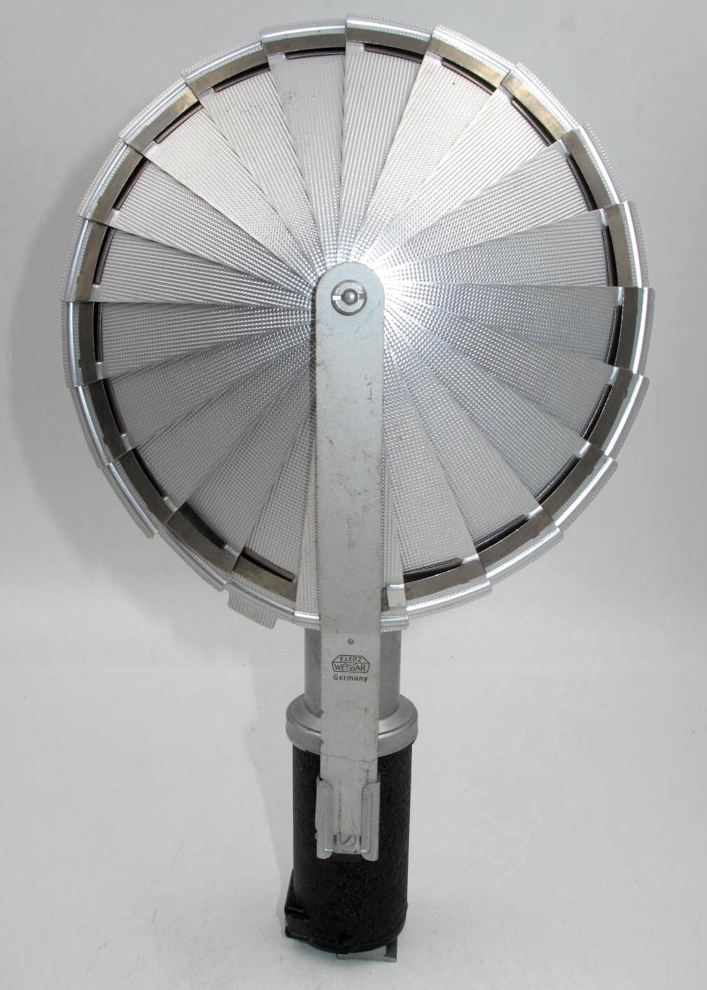 *VINTAGE* EARLY LEICA BULB FLASH UNIT-GREAT COLLECTIBLE ITEM