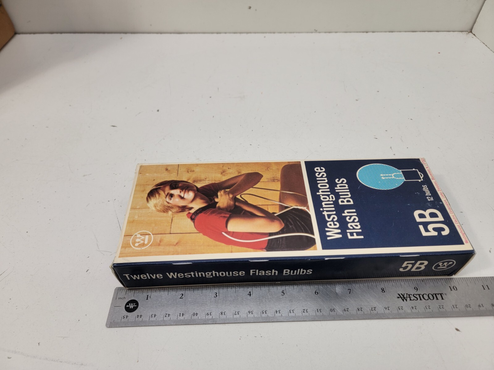 New Old Stock Vintage Flash Bulbs Westinghouse 5B In Original Box of 12 Bulbs