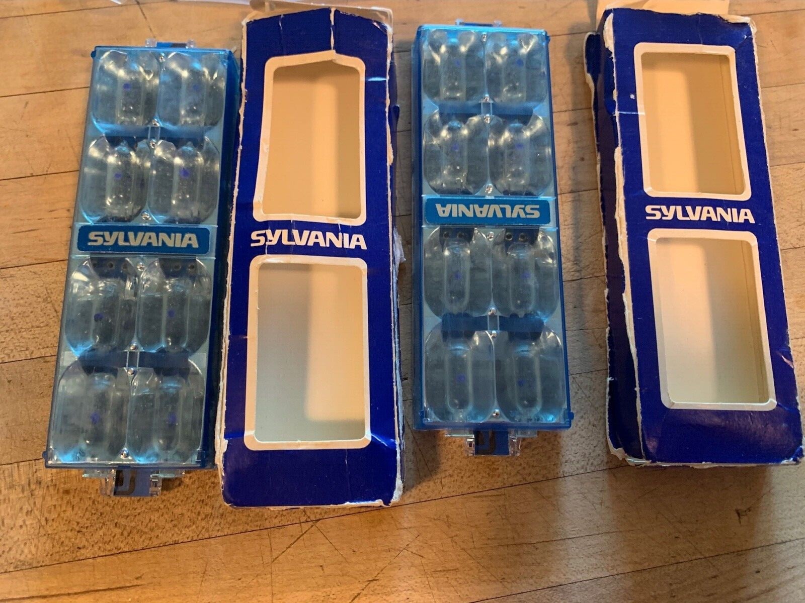 2 Packs LOT VINTAGE FLASHBULBS SYLVANIA BLUE DOT FLIP FLASH FLASHCUBES
