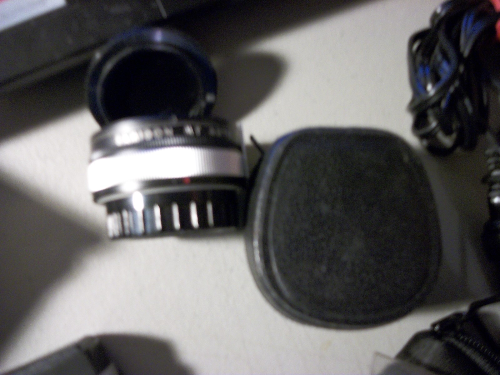 LOT OF ASSORTED CAMERA ACCESORIES VISTA STROBE , SIMA LIGHT , SAMIGON TELEPLUS +