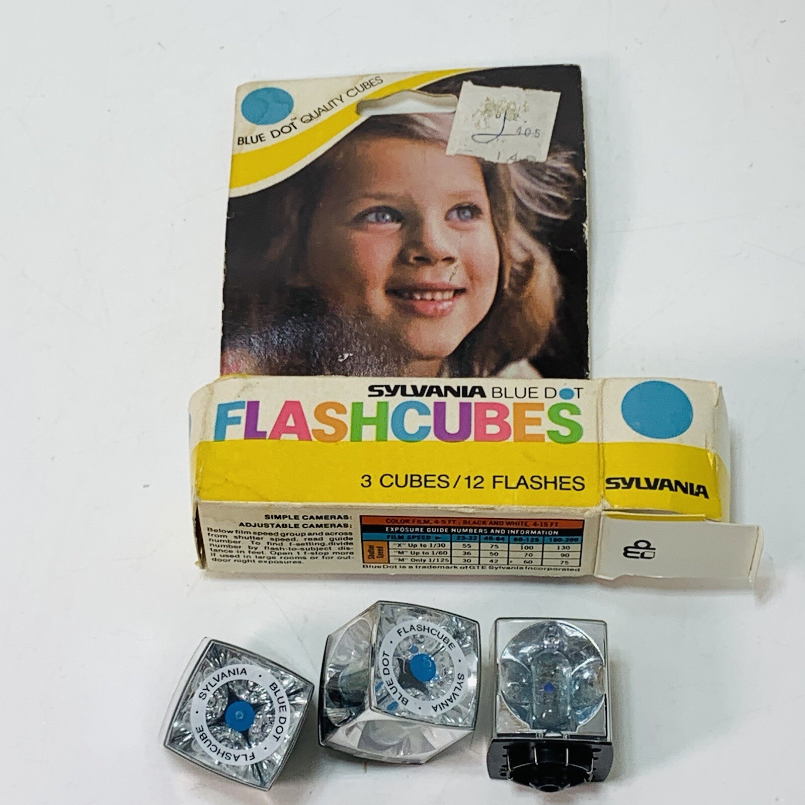NOS SYLVANIA BLUE DOT FLASHCUBES, 3 CUBES EACH, 12 FLASHES TOTAL
